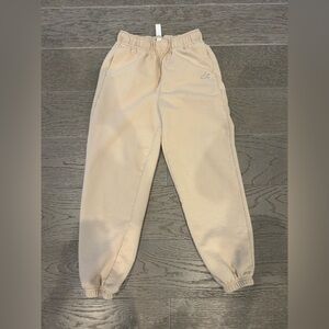 ALO Yoga women’s Beige Joggers